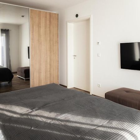 Ferienwohnung Bergaecker Нойальбенройт Екстер'єр фото